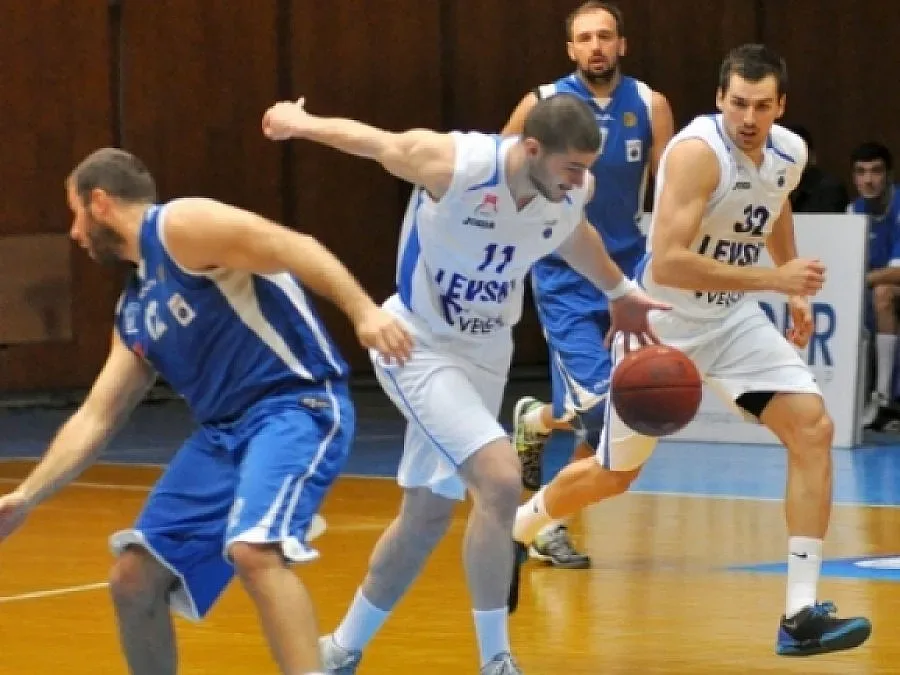 Левски с драматична победа над косовския Сигал Прищина