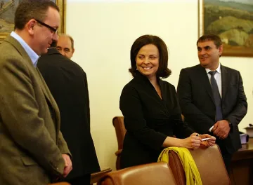 Чакаме 2 г. за ново лечение