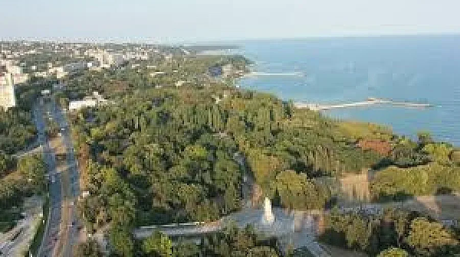 Компенсират ветото за коли в Морската с нов паркинг 