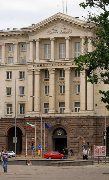 Реорганизират администрацията в Министерство на отбраната