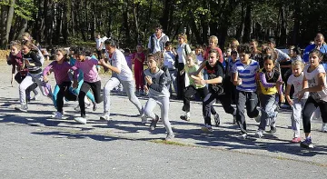 200 български деца с домашно образование 