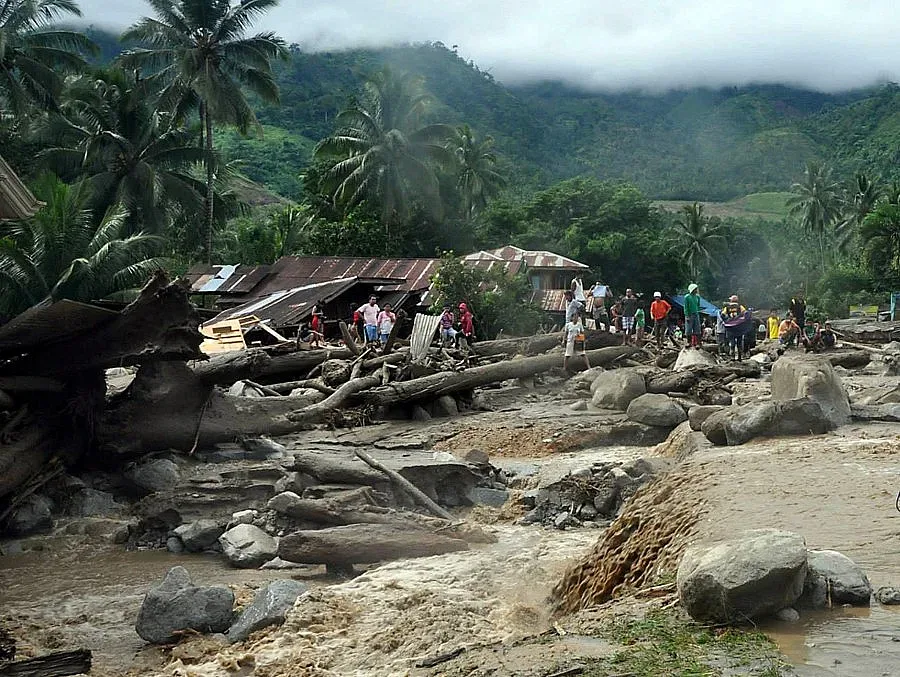 Наводненията във Филипините и Бразилия взимат жертви