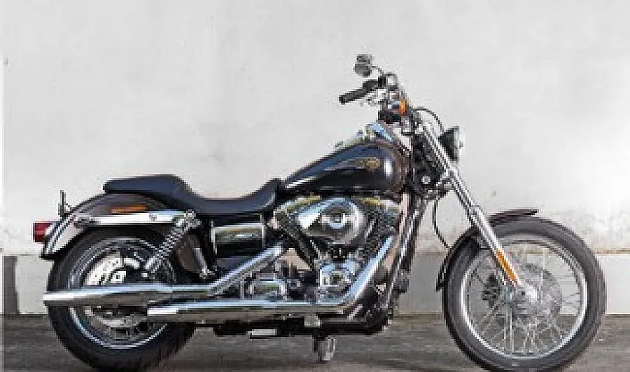 Искат 15 000 евро за мотора на папа Франциск