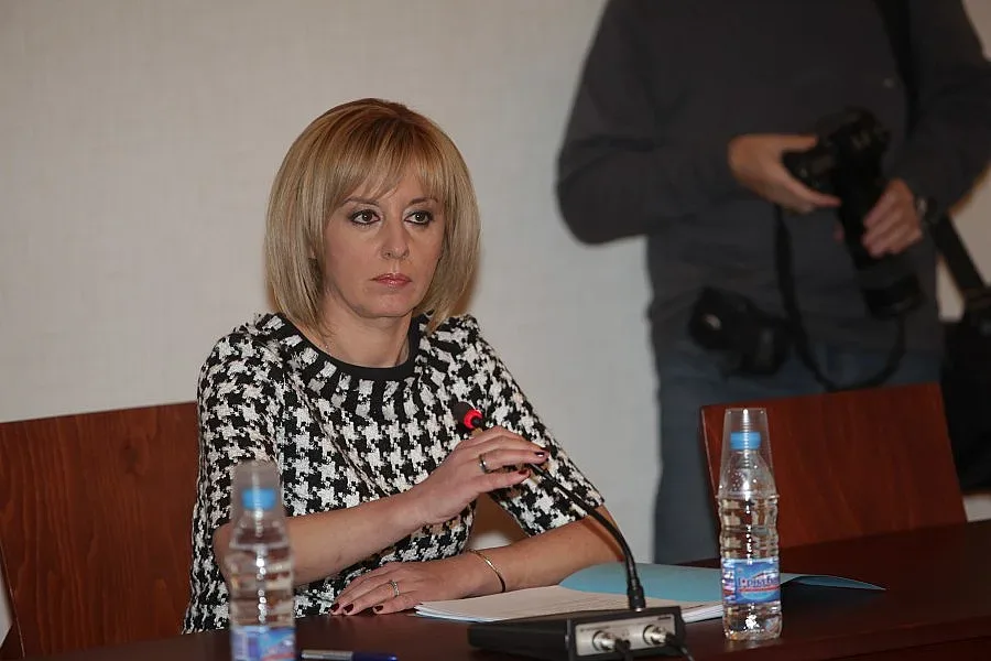 Манолова хвали новия Изборен кодекс 