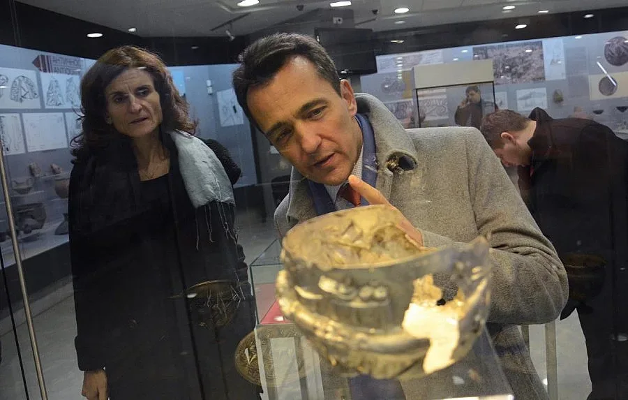 Експерти идват у нас за тракийската изложба в Лувъра