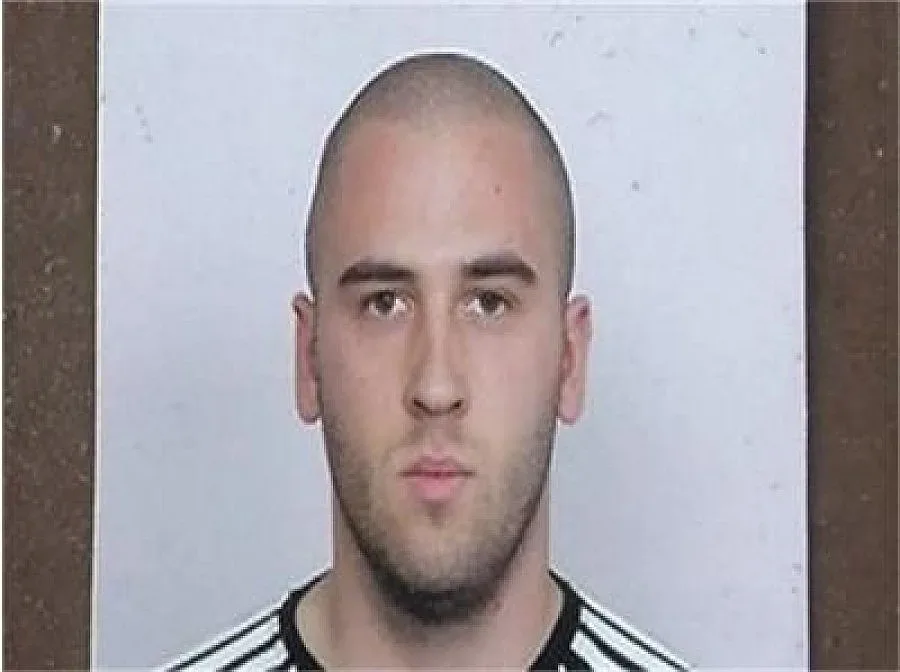 Студент е в неизвестност от половин месец