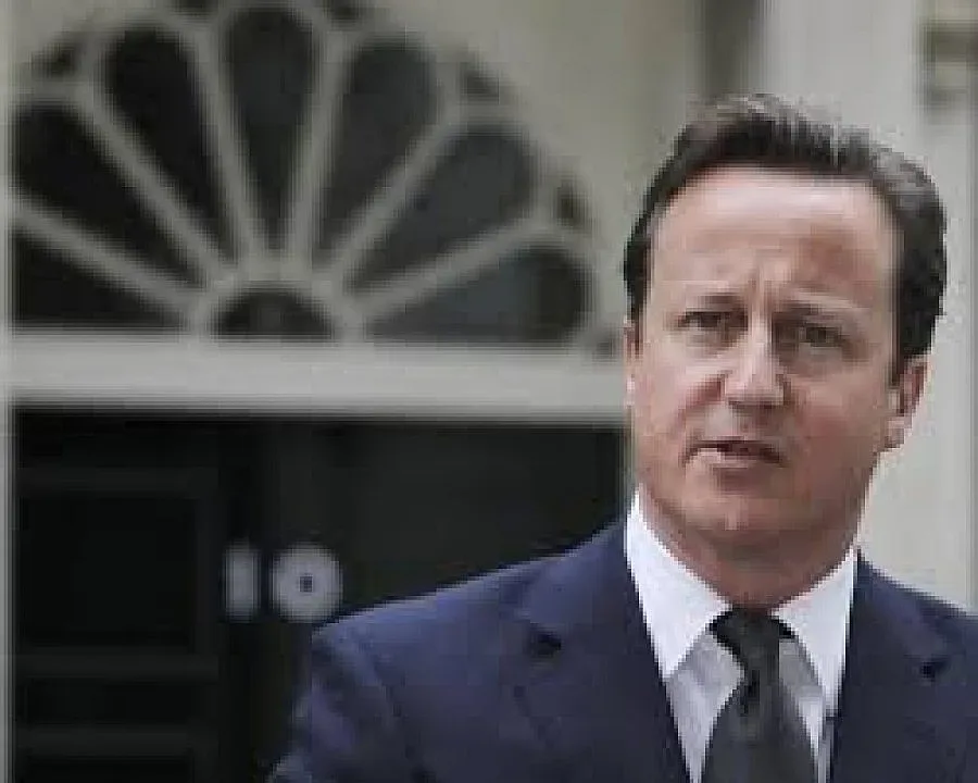 Брюксел ще блокира ограниченията за имигранти във Великобритания