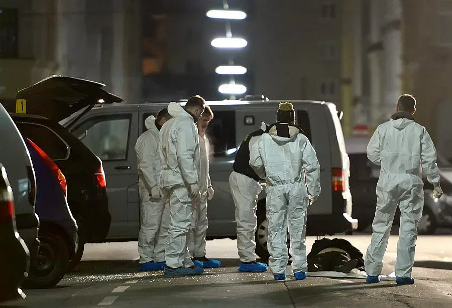 Граната за вендета взривила нашето BMW