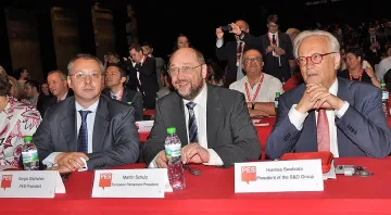 Сергей и Шулц с план за равни заплати в ЕС