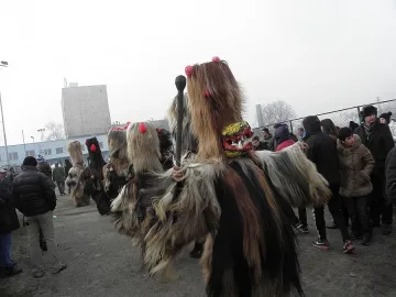 4000 кукери разтърсиха Симитли