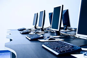 Пазарът на компютри се срина с 10% за година