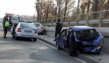 Верижна катастрофа блокира бул. „Гешов" в София