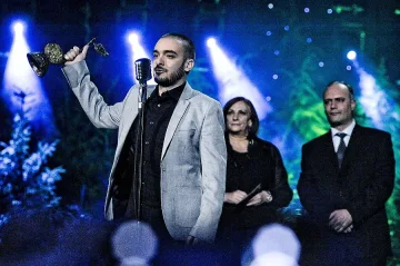 Глоба спасява Криско след погром в хотел