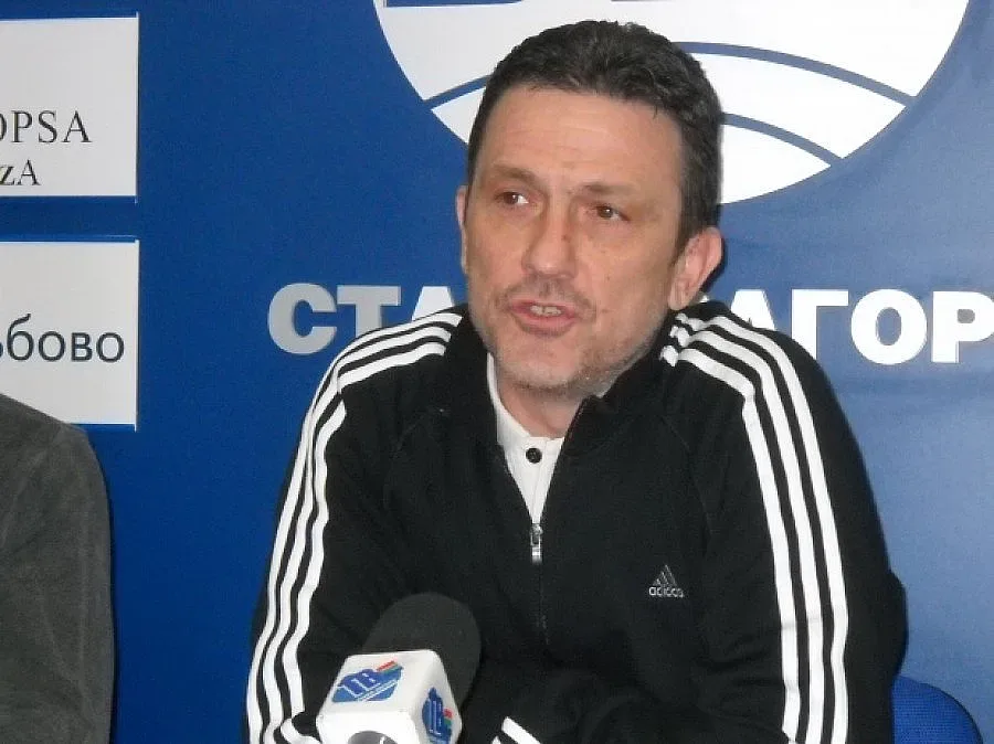 "Академик" кани без пари Жоро Младенов