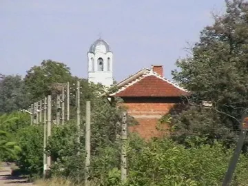 14-годишен задигна свещник и пари от църква