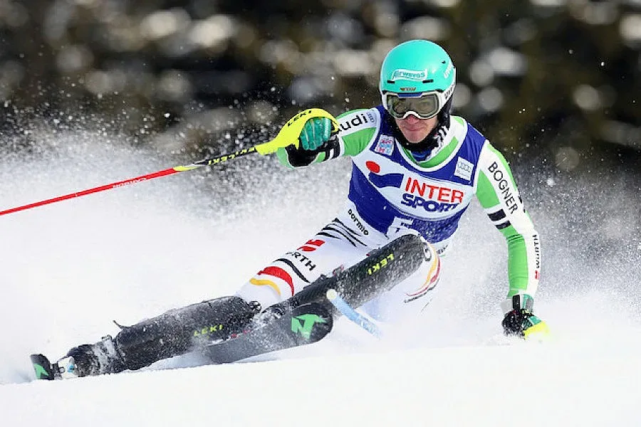 Нойройтер е №1 в слалома на лампи в Бормио