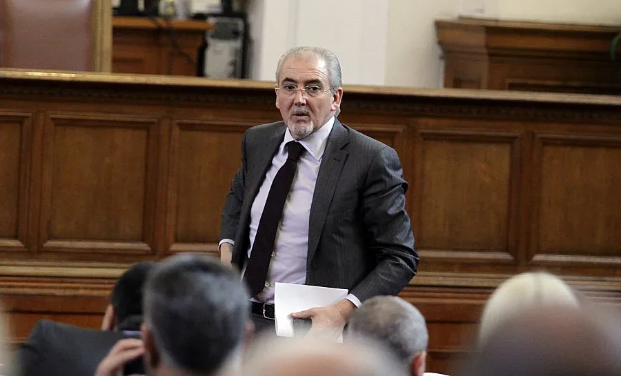 Закон гаси пожара с тютюна