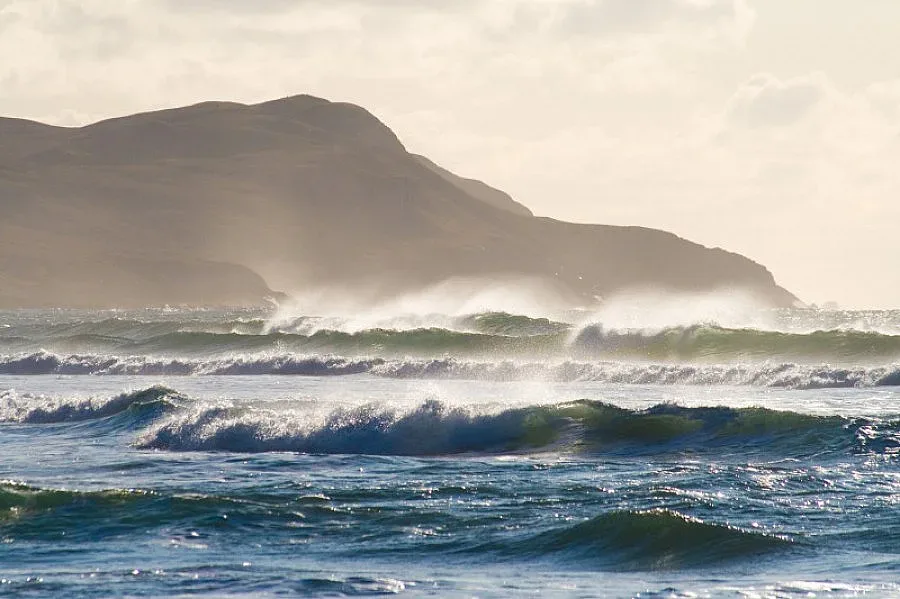 Мъж оцеля два дни в бурно море