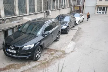 Слепци с мерцедеси изпрали 2,15 млн. долара