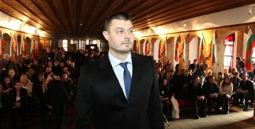 Митев: Тръгнаха си лидерите на прехода, дойде Бареков