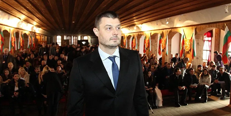 Митев: Тръгнаха си лидерите на прехода, дойде Бареков