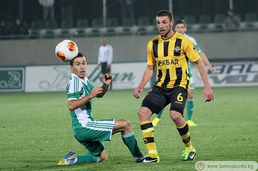 Ботев Пд и Костадин Дяков се разделиха
