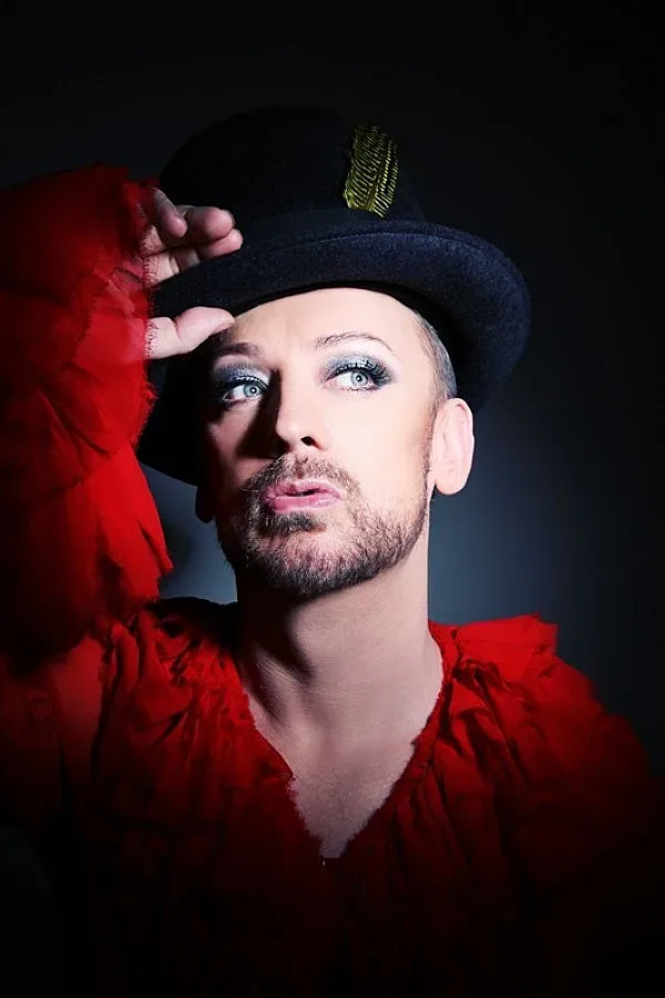 Boy George се връща в България
