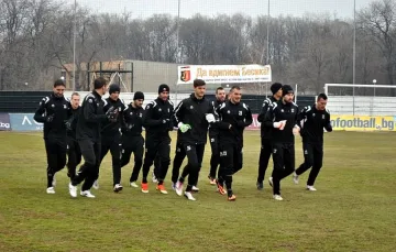 "Локо" Пд тръгва като катун за Испания