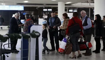 В Лондон: Българи уреждат свои с помощи срещу заплащане