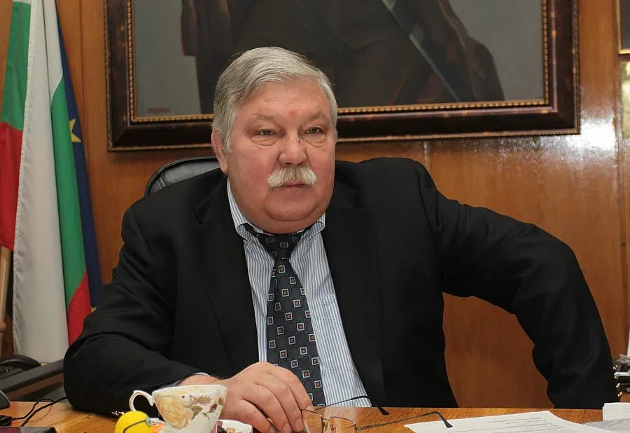 Ген. Тонев: Здравният министър трябва да има повече свобода