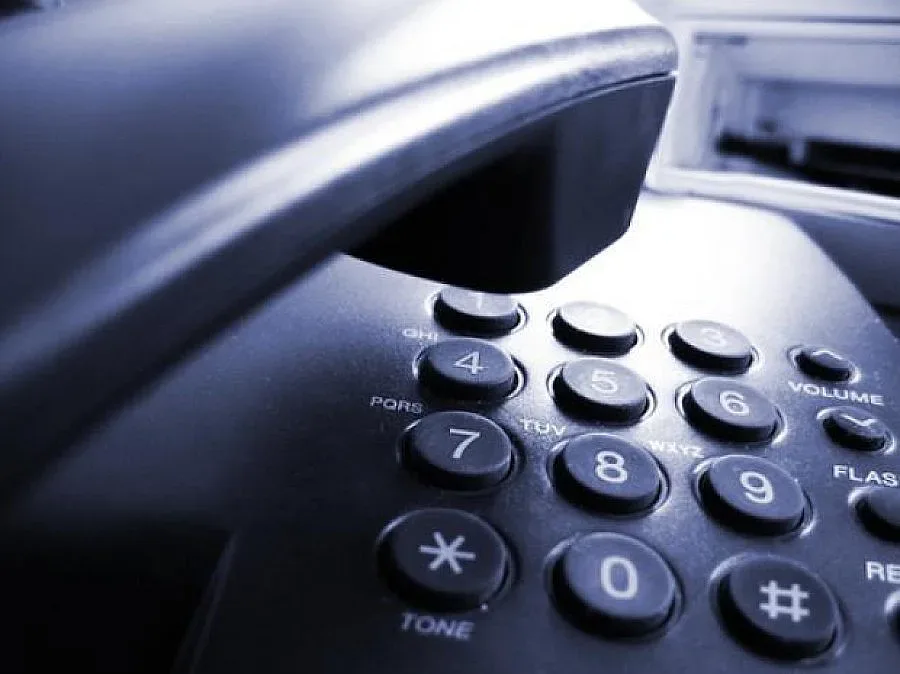 Заплашиха спешния телефон в Монтана с бомба