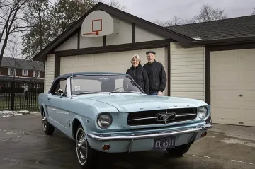 Първият Ford Mustang е още в движение и празнува 50 годишнина