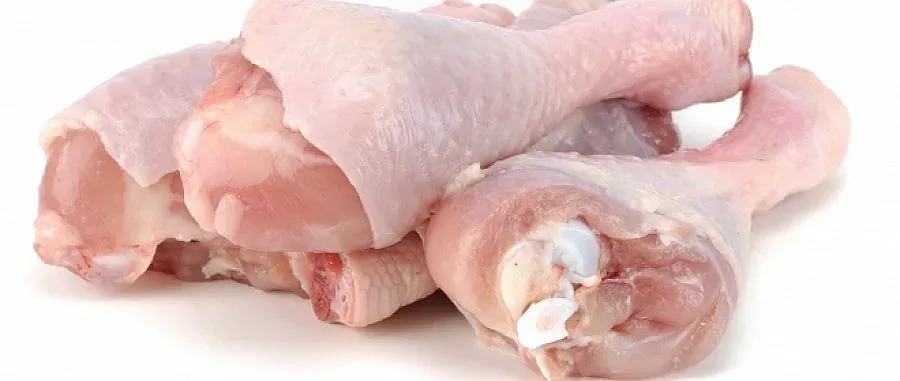 Конфискуват ТИР с пилешки бутчета