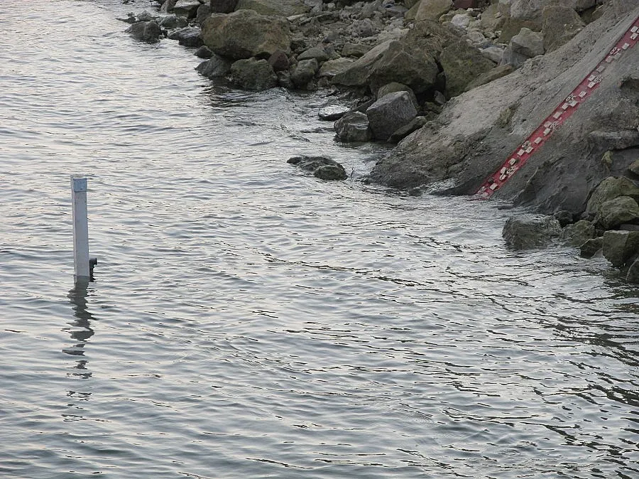 Унищожават навигационни знаци по Дунав