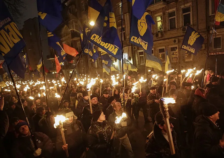 Факелно шествие на протестите в Киев