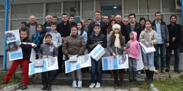 Младежите от ДПС подариха таблети на 20 сираци с отличен успех