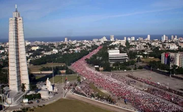 Разрешиха продажбата на вносни коли в Куба