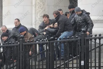 "Наглите", Баретата и Топлото чакат присъди