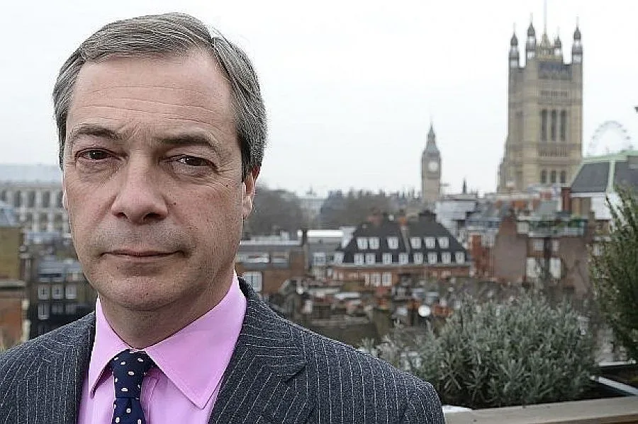 Фараж се закани да разтърси британската политика