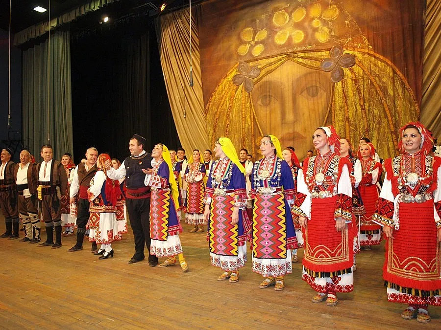 С македонски песни Благоевград ще посрещне 2014 г.