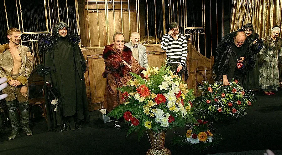 Двоен ръст на закупени билети за театър през 2013 г.