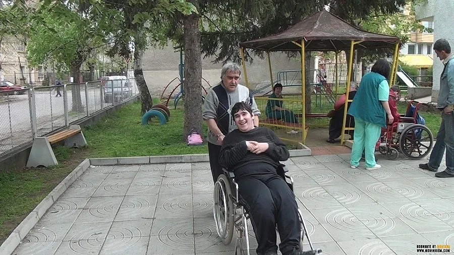 Здравко от Монтана вече има рампа пред дома си