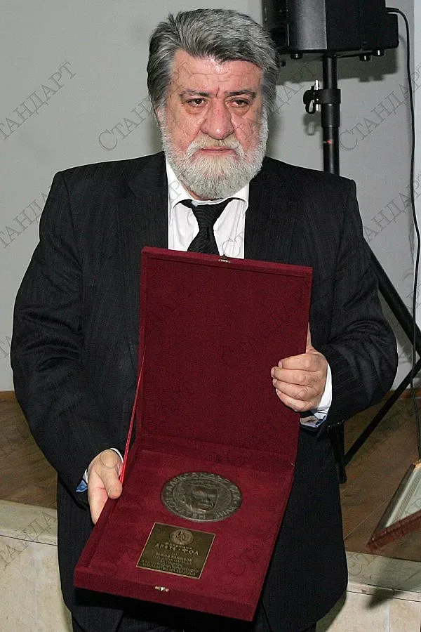 Вежди скочи: Да боядисаме и Лили