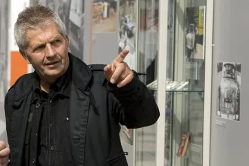 Скандал в Германия: Агенти на Щази още работят в комисията по досиетата