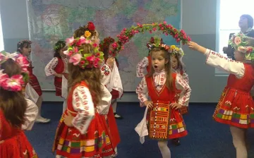 80 деца без концерт, не им дават зала