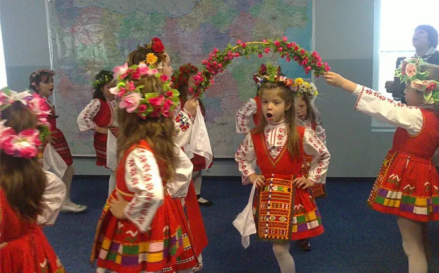 80 деца без концерт, не им дават зала