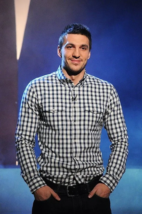 Битка за ръкавиците на "Сблъсък"