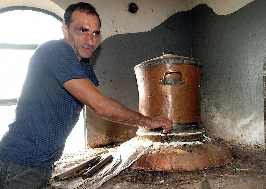 858 хил. лв. акциз от домашна ракия