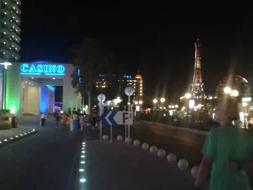 Пет стотака за ЧНГ със звезди на морето