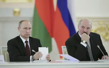 Москва отпуска 2 милиарда заем на Беларус